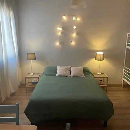 Alojamiento En El Centro De *