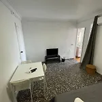 En El Centro De Апартаменти
